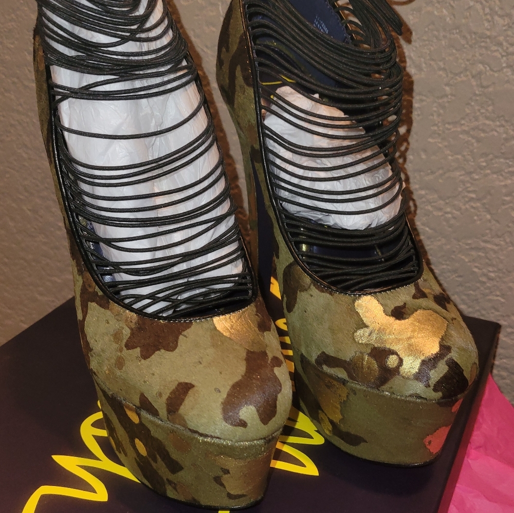 London trash stilettos
